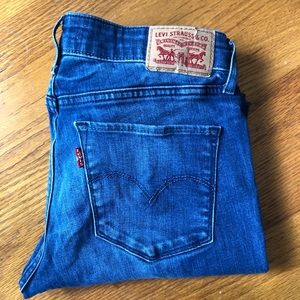 Levi Strauss Mid-rise 711 Skinny Jeans